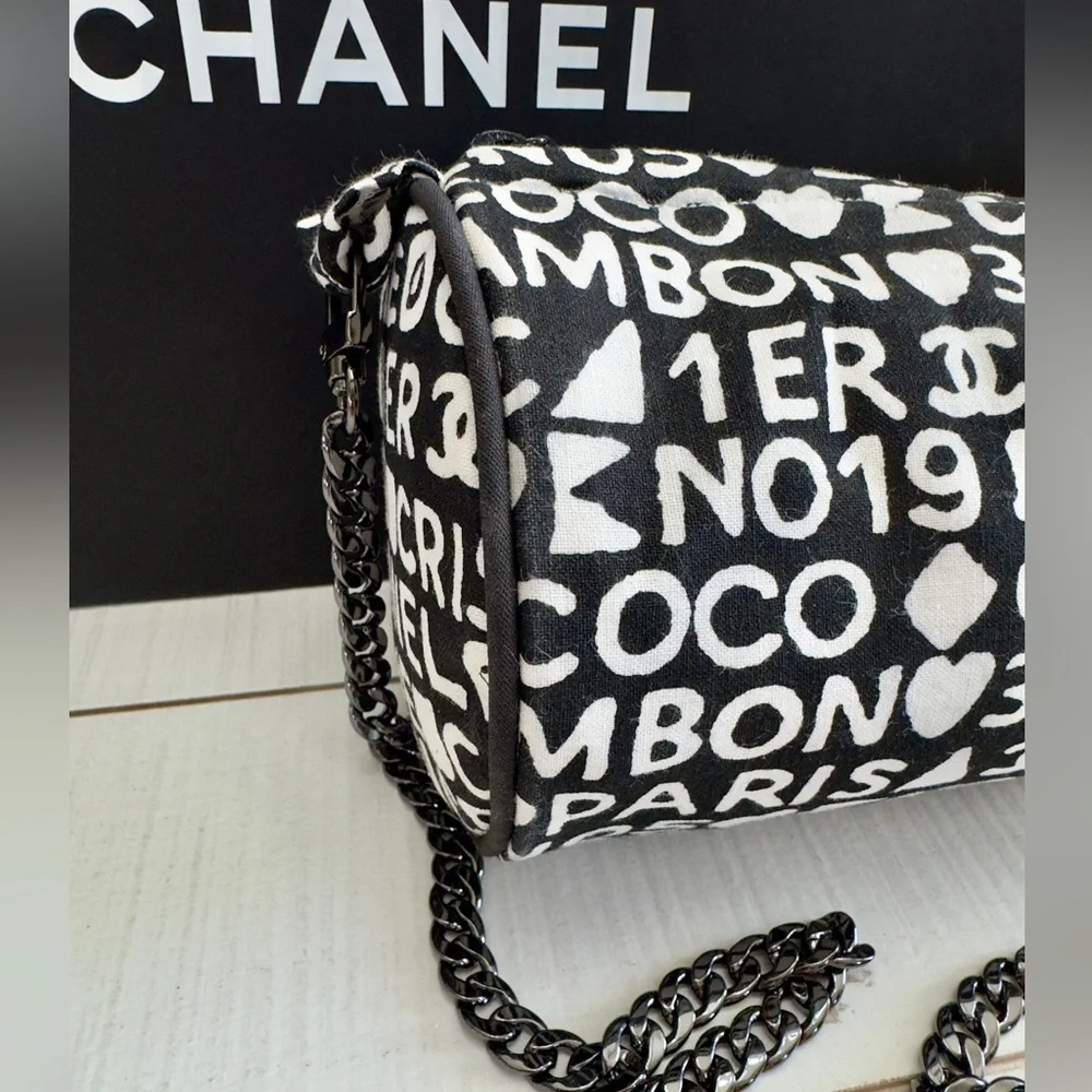 Chanel By the Sea Makeup Cosmetic Crossbody Bag - Picture 3 of 10